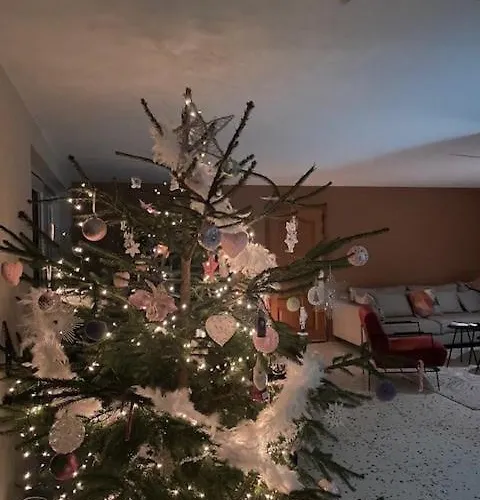 Casa vacanze Familial Le Sauvage A 10 Minutes Pairi Daiza Piscine Et Chiens Ok *